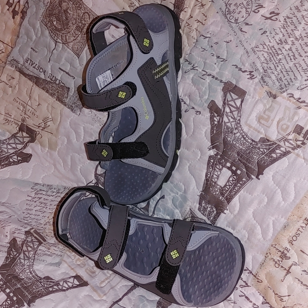 Mens size 7 Columbia sandals